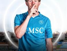 华体会-德布劳内在切尔西比赛中爆冷，突破纪录引发热议！的简单介绍