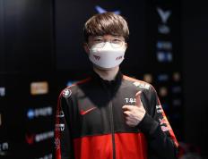 HTH-Faker回归赛场，势不可挡首场状态亮眼，RNG观众沸腾！的简单介绍