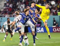 HTH-西亚卡姆爆冷击败日本队，精彩发挥引爆全场！的简单介绍