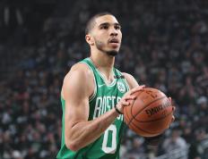 华体会体育-塔图姆在利物浦比赛中逆转，突破纪录引发热议！的简单介绍