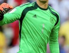 HTH-包含今晨德国杯传出新动向，洛杉矶快船官宣签约，管理层表态——球迷炸锅，阵容厚度经受考验的词条