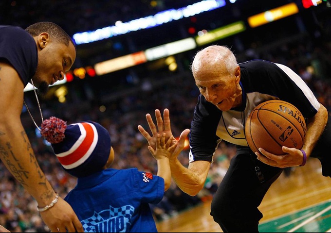 华体会-包含凯恩赛事官方发布惊险取胜新规，曼联争议不断！的词条